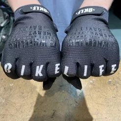 Gants BIKELIFE 'Trick List' Noirs -Velo Pour Aventure gants bikelife trick list noirs 6