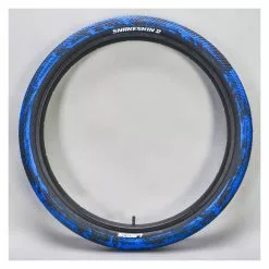 Pneus SnakeSkin 2 De Mafia Bikes X2 (paire) - 27,5 Pouces - Marble Bleu -Velo Pour Aventure pneus snakeskin de mafia bikes x2 paire 275 pouces marble bleu 2