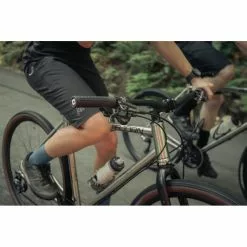 Poignées ODI X BJÖRN V2.1 Lock-on 135mm Noires -Velo Pour Aventure poignees odi x bjoern v21 lock on 135mm noires 3