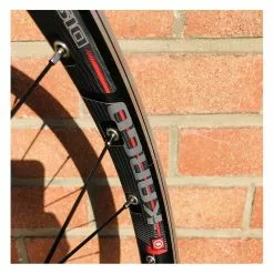 Roue Arrière Custom Bikelife X Collective 27.5 Pouces à Disk Noire - Wheeling Bike -Velo Pour Aventure roue arriere custom bikelife x collective 275 pouces a disk noire wheeling bike 8