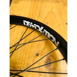 Roue Custom KHE X Demolition 20' Freecoaster Noire 10 Roue Custom KHE X Demolition 20' Freecoaster Noire -Velo Pour Aventure roue custom khe x demolition 20 freecoaster noire 2