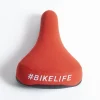 Selle BIKELIFE Rouge Logo Blanc 1 Selle BIKELIFE Rouge Logo Blanc -Velo Pour Aventure selle bikelife rouge logo blanc