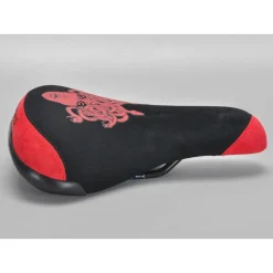 MAFIA BIKES Selle Mafia Bike Medusa Rouge 10 MAFIA BIKES Selle Mafia Bike Medusa Rouge -Velo Pour Aventure selle mafia bike medusa rouge 3